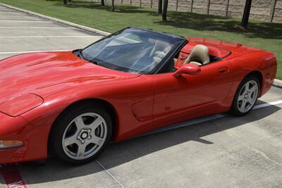 1998 Chevrolet Corvette CONVERTIBLE 6SPD MANUAL 37K LOW MILES NEW TRADE IN   - Photo 8 - Stafford, TX 77477