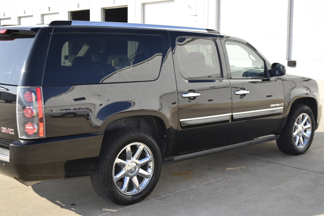 2008 GMC Yukon XL Denali photo 17