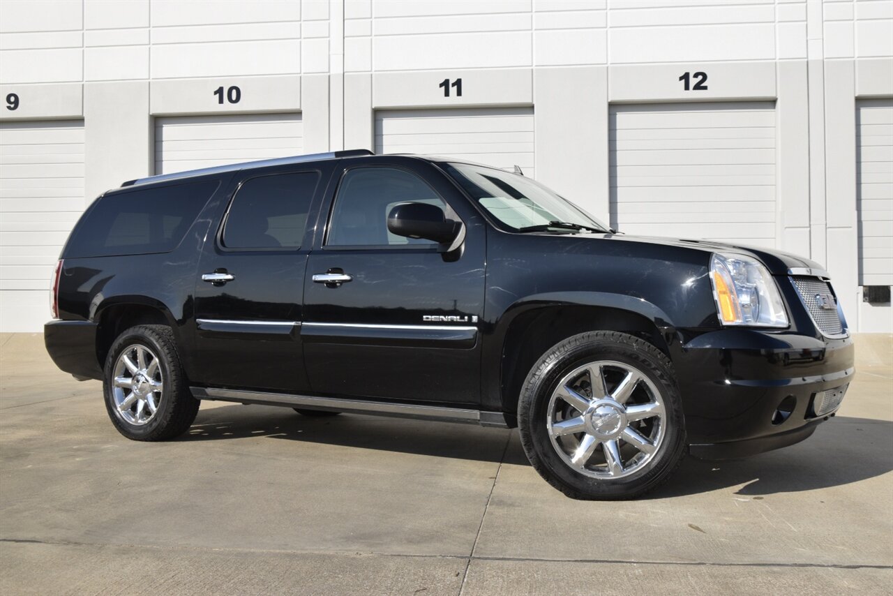 2008 GMC Yukon XL Denali photo 23