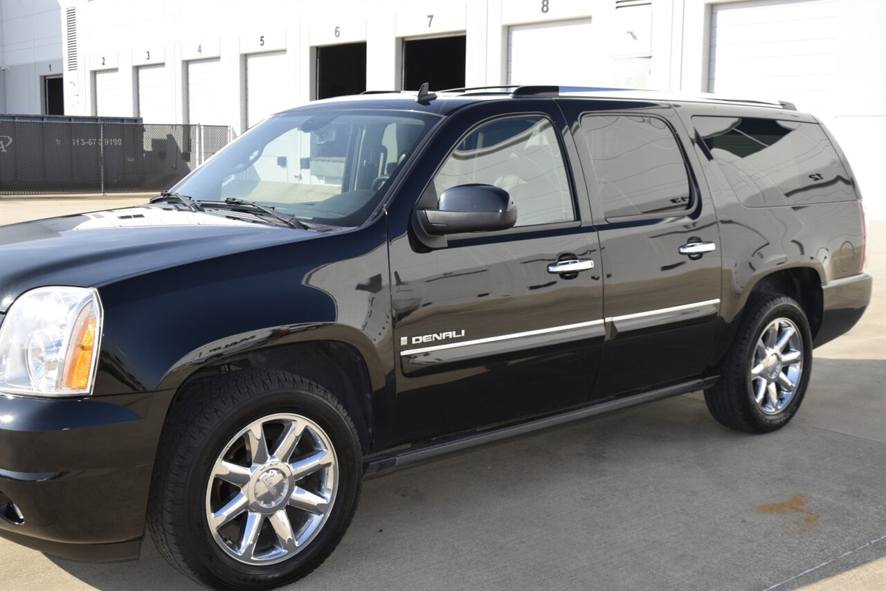 2008 GMC Yukon XL Denali photo 7