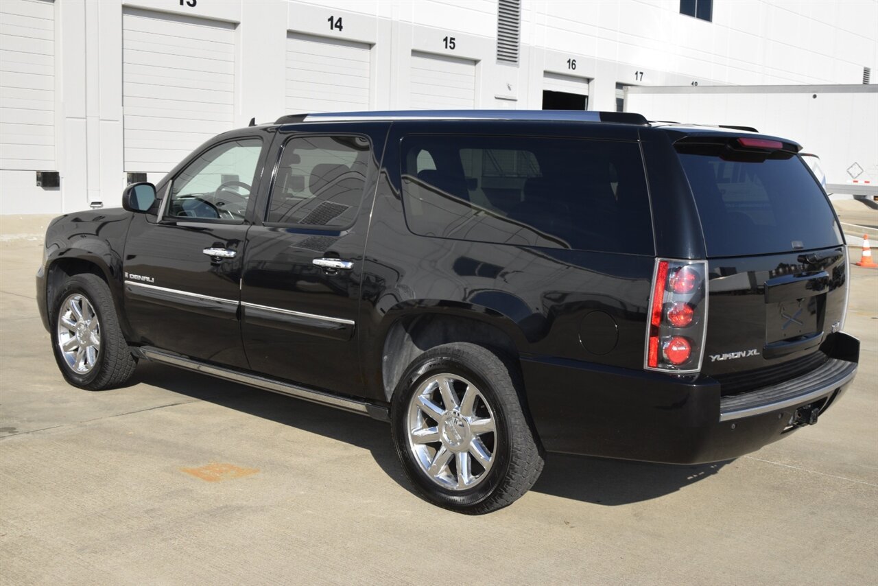 2008 GMC Yukon XL Denali photo 14