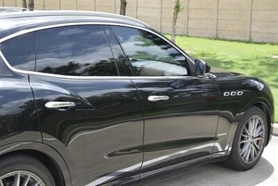 2019 Maserati Levante S GranLusso BRN/GRAY INT NAV 74K MILES FRESH TRADE   - Photo 18 - Stafford, TX 77477