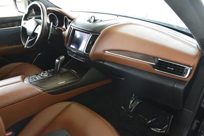 2019 Maserati Levante S GranLusso BRN/GRAY INT NAV 74K MILES FRESH TRADE   - Photo 29 - Stafford, TX 77477