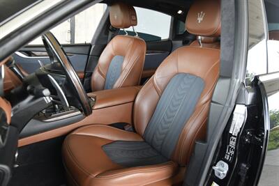 2019 Maserati Levante S GranLusso BRN/GRAY INT NAV 74K MILES FRESH TRADE   - Photo 33 - Stafford, TX 77477