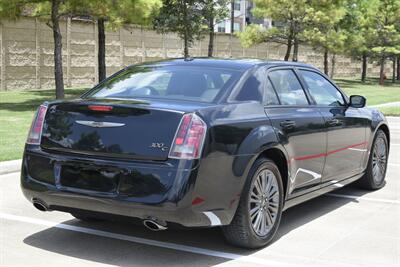 2014 Chrysler 300C JOHN VARVATOS LUXURY PKG NAV PANO 65K LOW MILES   - Photo 15 - Stafford, TX 77477