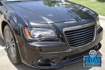 2014 Chrysler 300C JOHN VARVATOS LUXURY PKG NAV PANO 65K LOW MILES   - Photo 11 - Stafford, TX 77477