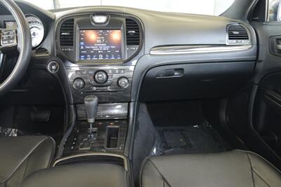 2014 Chrysler 300C JOHN VARVATOS LUXURY PKG NAV PANO 65K LOW MILES   - Photo 30 - Stafford, TX 77477