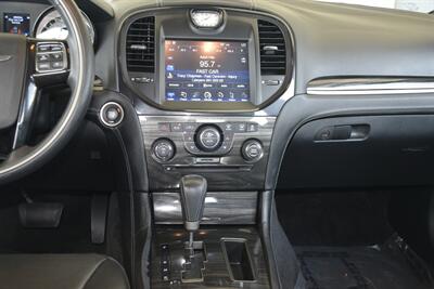 2014 Chrysler 300C JOHN VARVATOS LUXURY PKG NAV PANO 65K LOW MILES   - Photo 32 - Stafford, TX 77477