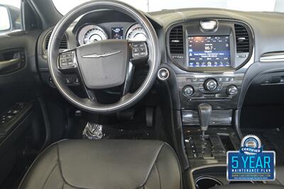 2014 Chrysler 300C JOHN VARVATOS LUXURY PKG NAV PANO 65K LOW MILES   - Photo 29 - Stafford, TX 77477
