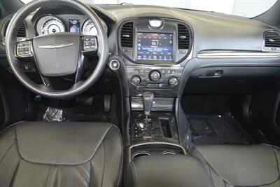 2014 Chrysler 300C JOHN VARVATOS LUXURY PKG NAV PANO 65K LOW MILES   - Photo 31 - Stafford, TX 77477