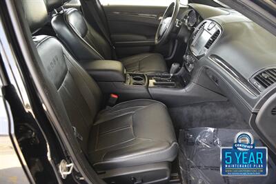 2014 Chrysler 300C JOHN VARVATOS LUXURY PKG NAV PANO 65K LOW MILES   - Photo 38 - Stafford, TX 77477