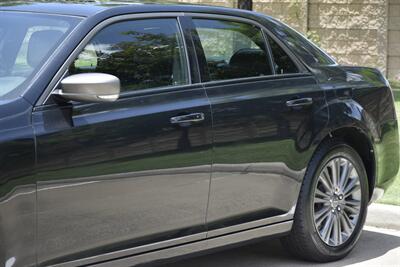 2014 Chrysler 300C JOHN VARVATOS LUXURY PKG NAV PANO 65K LOW MILES   - Photo 9 - Stafford, TX 77477