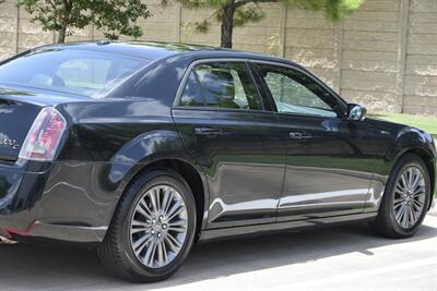2014 Chrysler 300C JOHN VARVATOS LUXURY PKG NAV PANO 65K LOW MILES   - Photo 19 - Stafford, TX 77477