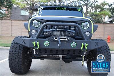 2016 Jeep Wrangler UNLIMITED RUBICON LIFTED LOTS OF MODS HEAD TURNER   - Photo 3 - Stafford, TX 77477