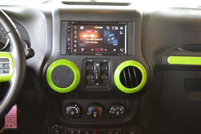 2016 Jeep Wrangler UNLIMITED RUBICON LIFTED LOTS OF MODS HEAD TURNER   - Photo 26 - Stafford, TX 77477