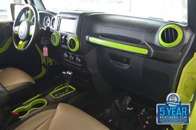 2016 Jeep Wrangler UNLIMITED RUBICON LIFTED LOTS OF MODS HEAD TURNER   - Photo 28 - Stafford, TX 77477