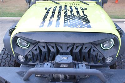 2016 Jeep Wrangler UNLIMITED RUBICON LIFTED LOTS OF MODS HEAD TURNER   - Photo 12 - Stafford, TX 77477