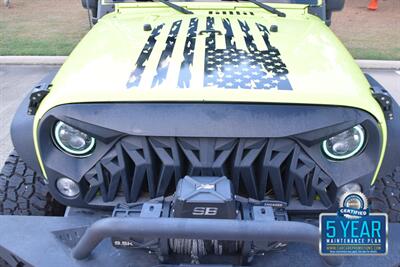2016 Jeep Wrangler UNLIMITED RUBICON LIFTED LOTS OF MODS HEAD TURNER   - Photo 12 - Stafford, TX 77477