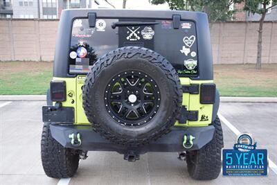 2016 Jeep Wrangler UNLIMITED RUBICON LIFTED LOTS OF MODS HEAD TURNER   - Photo 19 - Stafford, TX 77477