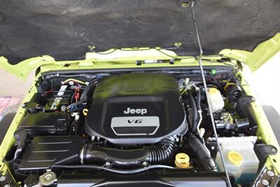 2016 Jeep Wrangler UNLIMITED RUBICON LIFTED LOTS OF MODS HEAD TURNER   - Photo 41 - Stafford, TX 77477
