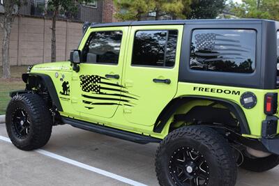 2016 Jeep Wrangler UNLIMITED RUBICON LIFTED LOTS OF MODS HEAD TURNER   - Photo 15 - Stafford, TX 77477