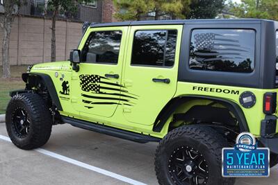 2016 Jeep Wrangler UNLIMITED RUBICON LIFTED LOTS OF MODS HEAD TURNER   - Photo 15 - Stafford, TX 77477