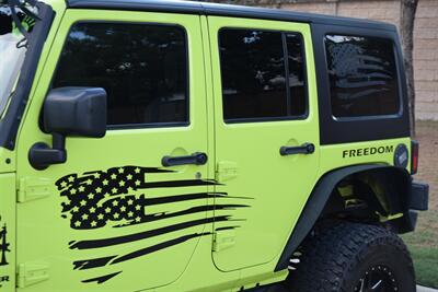 2016 Jeep Wrangler UNLIMITED RUBICON LIFTED LOTS OF MODS HEAD TURNER   - Photo 9 - Stafford, TX 77477