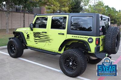 2016 Jeep Wrangler UNLIMITED RUBICON LIFTED LOTS OF MODS HEAD TURNER   - Photo 13 - Stafford, TX 77477