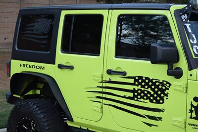 2016 Jeep Wrangler UNLIMITED RUBICON LIFTED LOTS OF MODS HEAD TURNER   - Photo 8 - Stafford, TX 77477