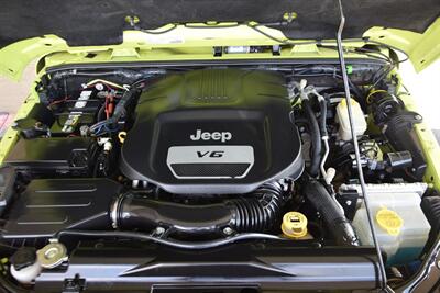 2016 Jeep Wrangler UNLIMITED RUBICON LIFTED LOTS OF MODS HEAD TURNER   - Photo 42 - Stafford, TX 77477