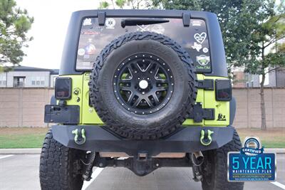 2016 Jeep Wrangler UNLIMITED RUBICON LIFTED LOTS OF MODS HEAD TURNER   - Photo 20 - Stafford, TX 77477