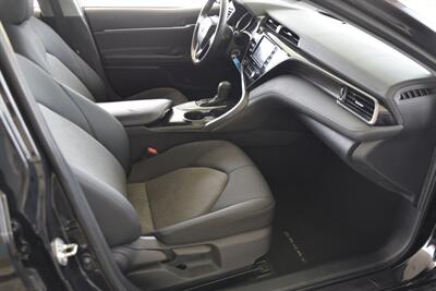 2020 Toyota Camry LE LOADED 1 TX LADY OWNER FRESH TRADE IN NICE   - Photo 30 - Stafford, TX 77477