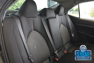 2020 Toyota Camry LE LOADED 1 TX LADY OWNER FRESH TRADE IN NICE   - Photo 38 - Stafford, TX 77477