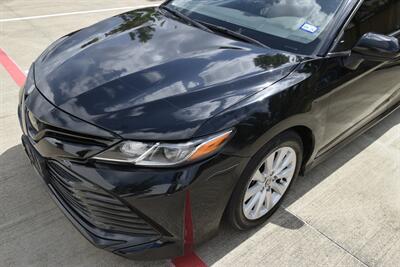 2020 Toyota Camry LE LOADED 1 TX LADY OWNER FRESH TRADE IN NICE   - Photo 10 - Stafford, TX 77477