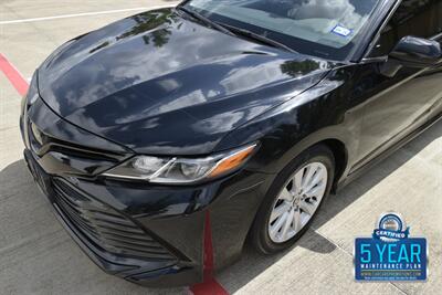 2020 Toyota Camry LE LOADED 1 TX LADY OWNER FRESH TRADE IN NICE   - Photo 10 - Stafford, TX 77477
