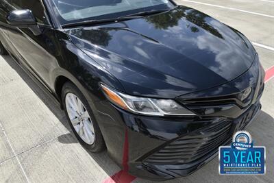 2020 Toyota Camry LE LOADED 1 TX LADY OWNER FRESH TRADE IN NICE   - Photo 11 - Stafford, TX 77477