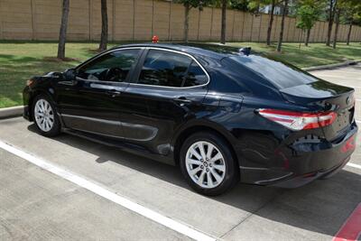 2020 Toyota Camry LE LOADED 1 TX LADY OWNER FRESH TRADE IN NICE   - Photo 13 - Stafford, TX 77477