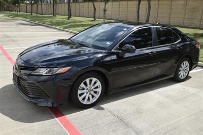 2020 Toyota Camry LE LOADED 1 TX LADY OWNER FRESH TRADE IN NICE   - Photo 5 - Stafford, TX 77477