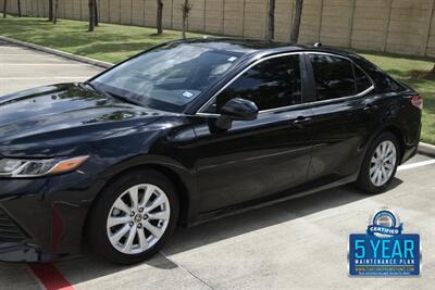 2020 Toyota Camry LE LOADED 1 TX LADY OWNER FRESH TRADE IN NICE   - Photo 7 - Stafford, TX 77477