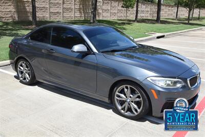2015 BMW M235i SPORTS COUPE TECH/PREM PKG DRIVE ASST CLEAN   - Photo 4 - Stafford, TX 77477