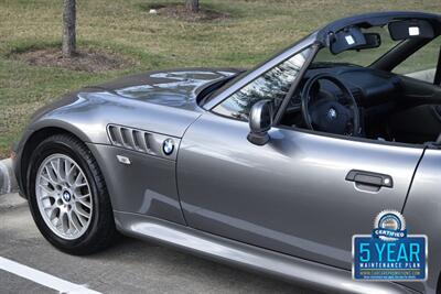 2002 BMW Z3 2.5i 5SPD MANUAL 38K ORIG MILES SPORTS WHLS CLEAN   - Photo 19 - Stafford, TX 77477