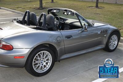 2002 BMW Z3 2.5i 5SPD MANUAL 38K ORIG MILES SPORTS WHLS CLEAN   - Photo 18 - Stafford, TX 77477