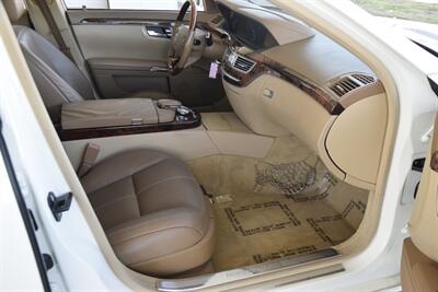 2008 Mercedes-Benz S 550 NAV HTD STS ROOF NEW TRADE CLEAN   - Photo 31 - Stafford, TX 77477