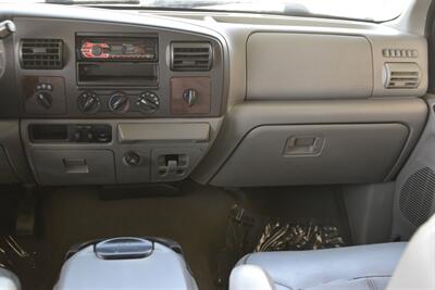 2006 Ford F-350 Super Duty Lariat Lariat 4dr Crew Cab   - Photo 33 - Stafford, TX 77477