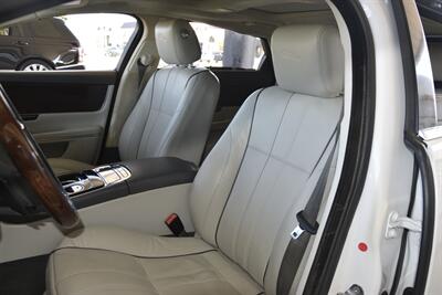 2015 Jaguar XJ L PORTFOLIO EDI NAV PANO ROOF BK/CAM FRESH TRADE   - Photo 32 - Stafford, TX 77477
