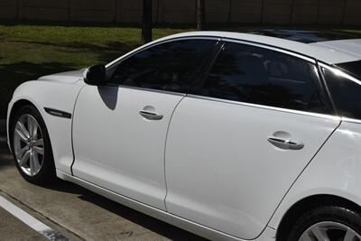 2015 Jaguar XJ L PORTFOLIO EDI NAV PANO ROOF BK/CAM FRESH TRADE   - Photo 17 - Stafford, TX 77477
