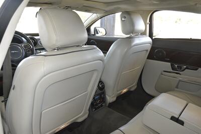2015 Jaguar XJ L PORTFOLIO EDI NAV PANO ROOF BK/CAM FRESH TRADE   - Photo 34 - Stafford, TX 77477