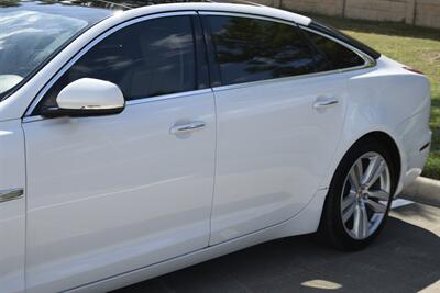 2015 Jaguar XJ L PORTFOLIO EDI NAV PANO ROOF BK/CAM FRESH TRADE   - Photo 9 - Stafford, TX 77477
