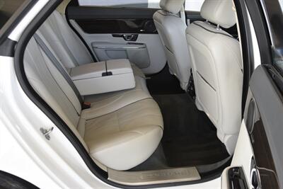 2015 Jaguar XJ L PORTFOLIO EDI NAV PANO ROOF BK/CAM FRESH TRADE   - Photo 37 - Stafford, TX 77477