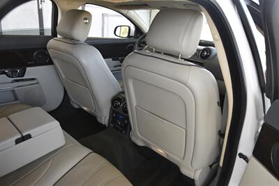 2015 Jaguar XJ L PORTFOLIO EDI NAV PANO ROOF BK/CAM FRESH TRADE   - Photo 35 - Stafford, TX 77477